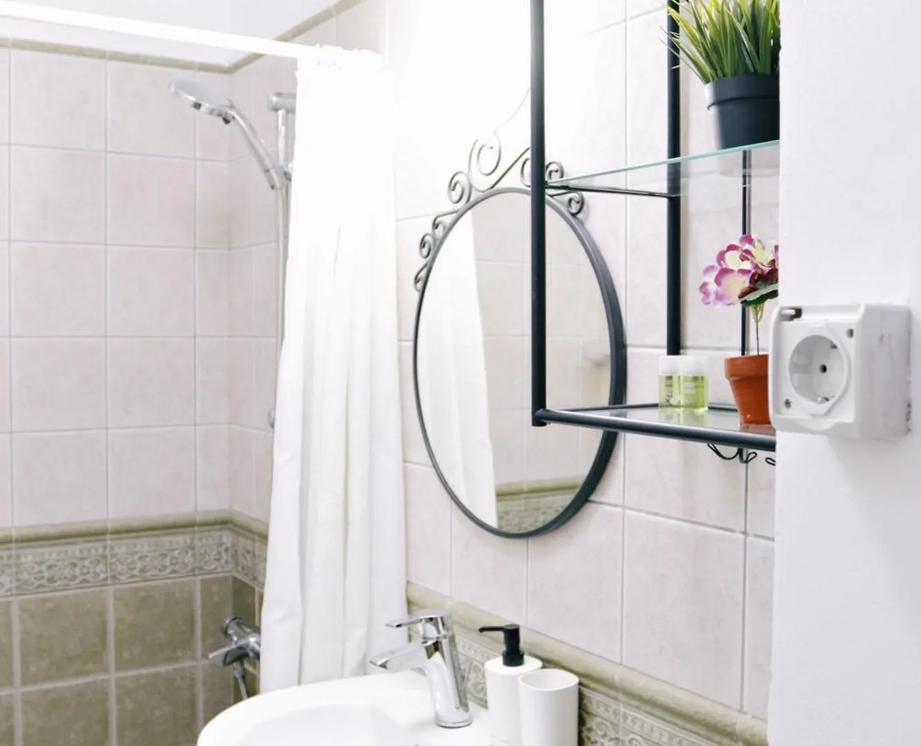 Apartament City Base I 2 Bedroom Apt Victoriei Bucureşti