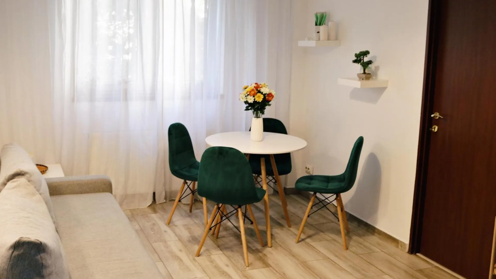 City Base I 2 Bedroom Apt Victoriei Bucureşti